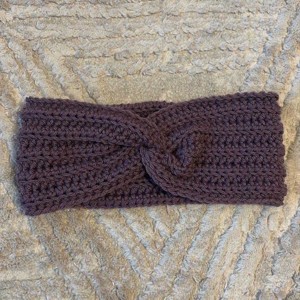 NWOT KAMP Designs Handmade Ear Warmer with Twist